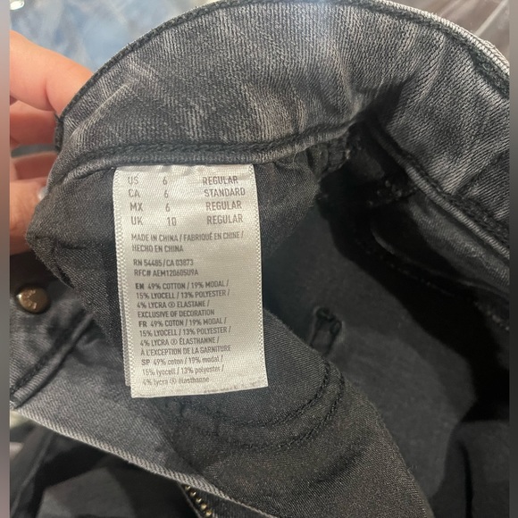 Distressed black AE high rise jeans - Picture 4 of 5